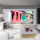 Samsung Q80C QLED 4K Smart TV (2023) - 98" - lifestyle image