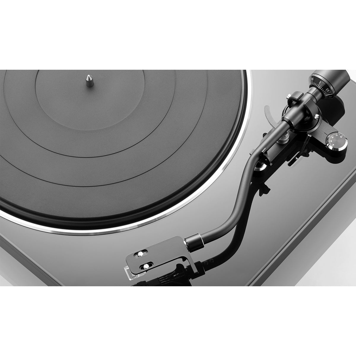 Denon DP-400 Semi-Automatic Analog Turntable