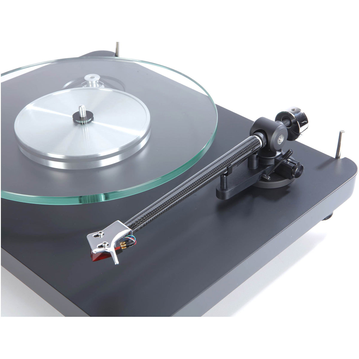 NAD C588 Manual Belt-Drive Turntable - 2M Red Cartridge