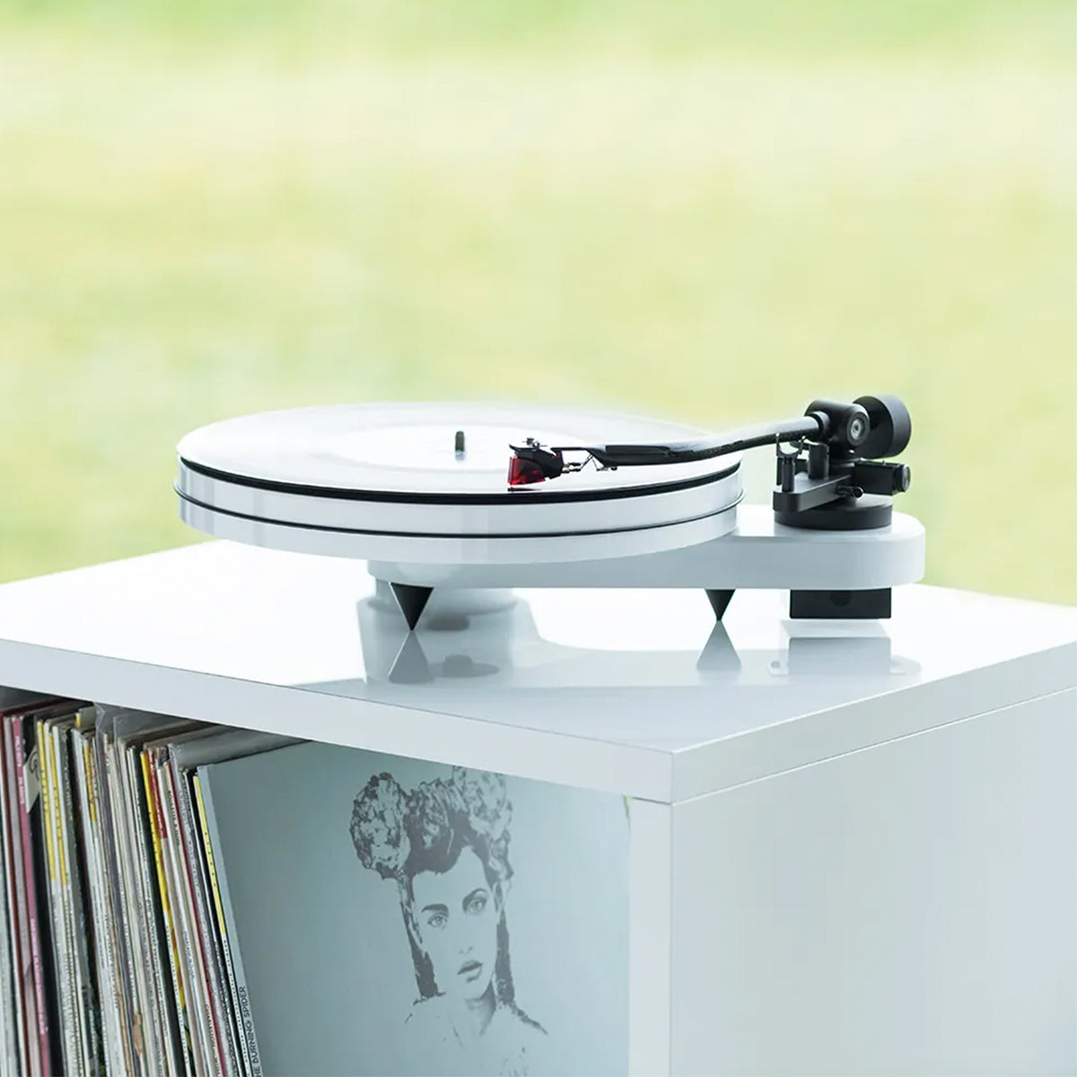 Pro-Ject RPM 1 Carbon Turntable